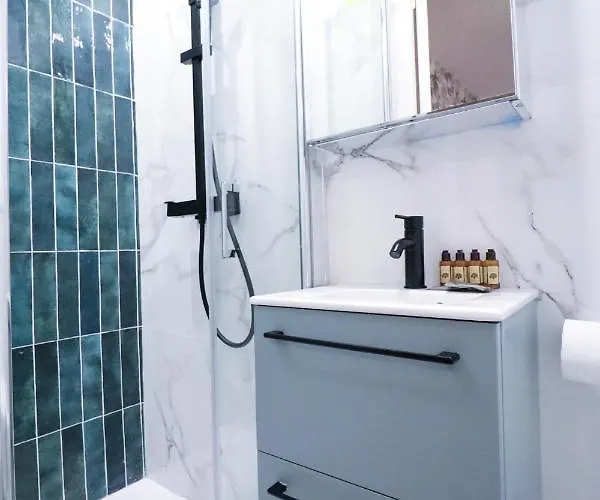 4pers#opera# Musee Du Louvre# Place Vendome#ac