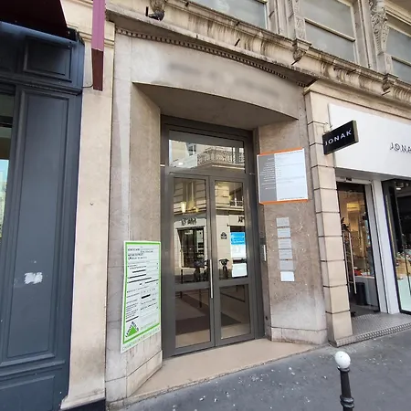 公寓 4pers#opera# Musee Du Louvre# Place Vendome#ac 巴黎